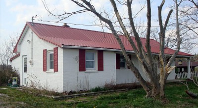 This house in Crittenden, Kentucky was allegedly visited by bigfoots for many years. (Image: Chad Triplett)