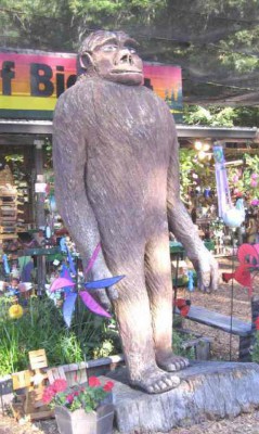 legend-of-bigfoot-statue.jpg